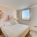 Ocean Garden Sunset & Sunrise - Heated Pool Apartment *