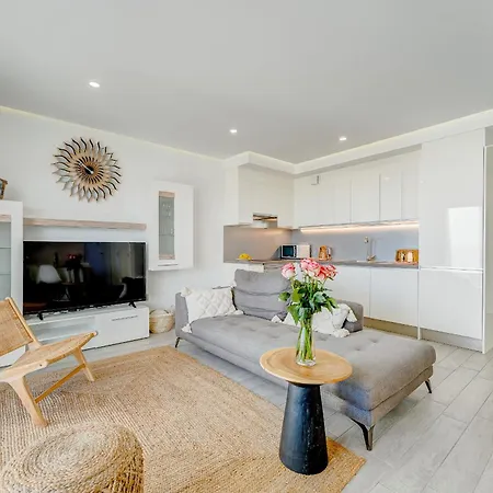 Ocean Garden Sunset & Sunrise - Heated Pool - Ac - Lounge Zone *