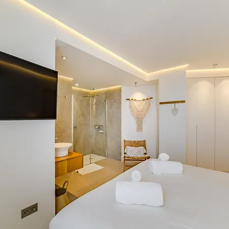 Ocean Garden Sunset & Sunrise - Heated Pool Apartman