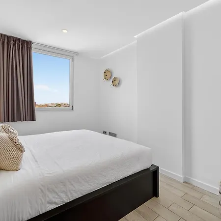 Ocean Garden Sunset & Sunrise - Heated Pool - Ac - Lounge Zone