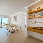 Ocean Garden Sunset & Sunrise - Heated Pool - Ac - Lounge Zone Apartmán *