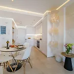 شقة Ocean Garden Sunset & Sunrise - Heated Pool