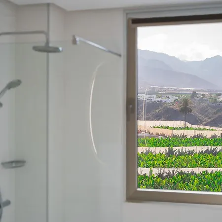 Ocean Garden Sunset & Sunrise - Heated Pool Apartment *