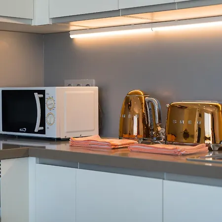 Ocean Garden Sunset & Sunrise - Heated Pool Apartment