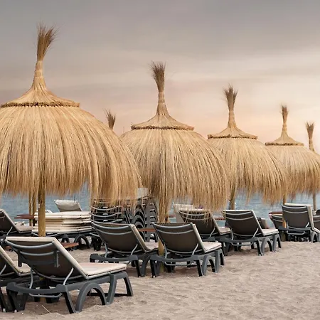 Ocean Garden Sunset & Sunrise - Heated Pool - Ac - Lounge Zone Διαμέρισμα